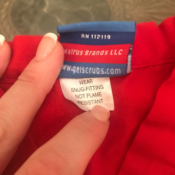 Ohio State Buckeyes Scrubs 2 Piece Small (3/4) - Picture 5 of 8